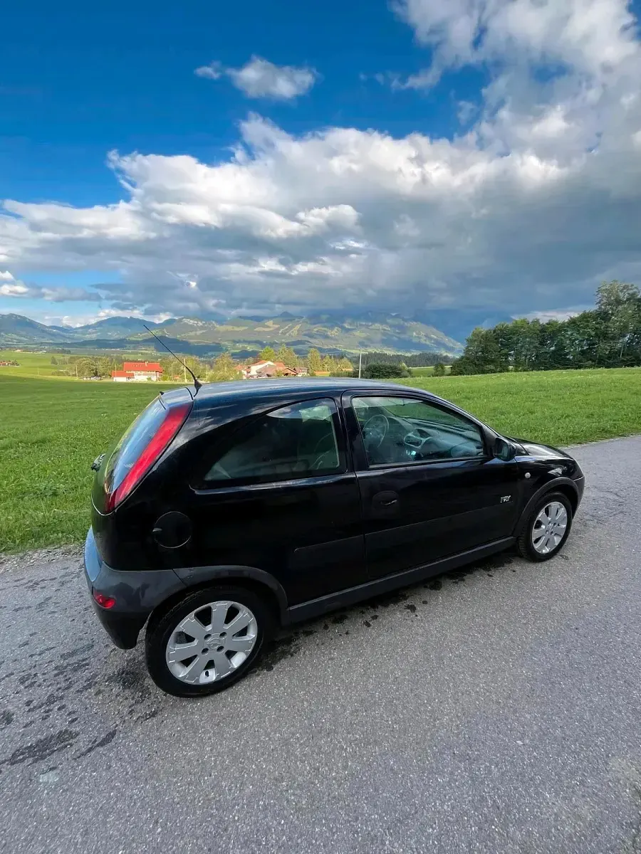 Gebraucht Opel Corsa 59 PS (43 kW) 2003 Schwarz Kleinwagen