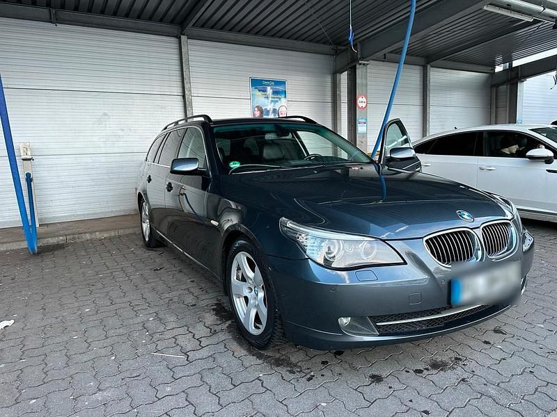 Gebraucht BMW 523 190 PS (139 kW) 2007 Grau Kombi