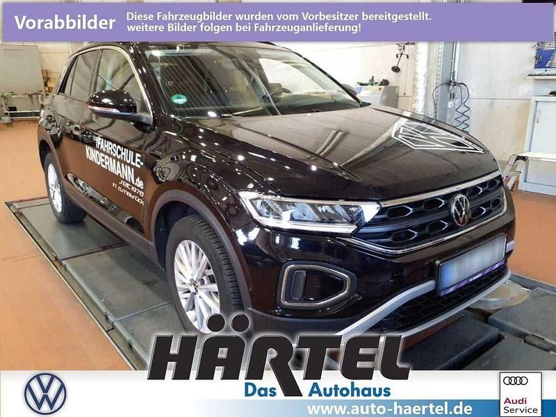 Deep black perleffekt, pearl effect Gebraucht 2022 VW T-Roc Life SUV | 18.400 € (Fairer Preis) - Bild 1/4
