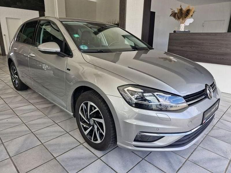 Usado VW Golf VII Join 150 HP (110 kW) 2018 Prateado Sedan