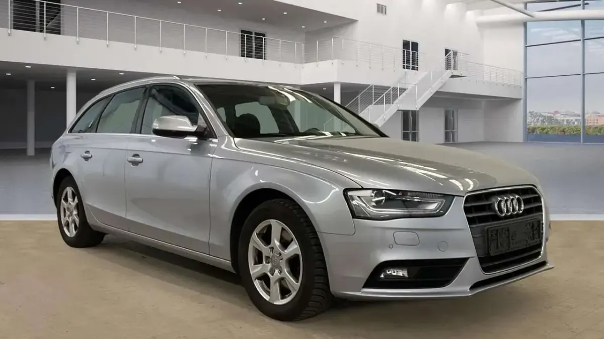 Gebraucht Audi A4 Ambiente 170 PS (125 kW) 2015 Florettsilber metallic Kombi