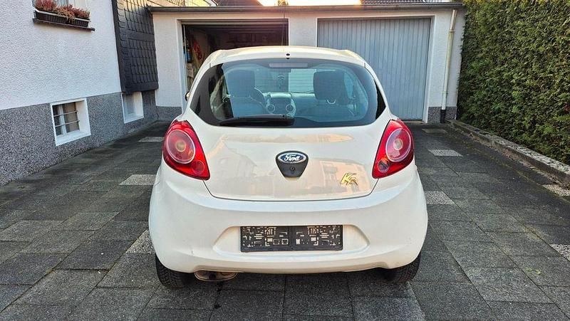 Gebraucht Ford Ka 69 PS (50 kW) 2009 Weiß Kleinwagen