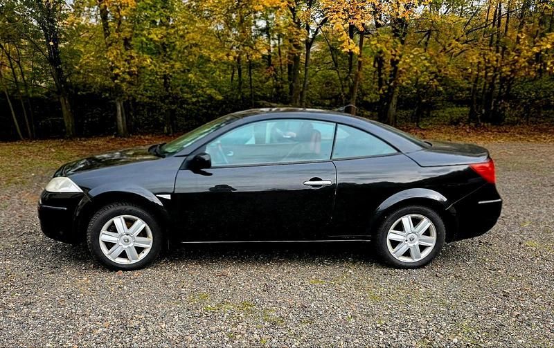 Schwarz Gebraucht 2005 Renault Mégane Cabriolet Cabrio | 3.650 € - Bild 1/4