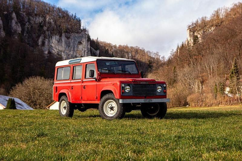 Gebraucht Land Rover Defender 135 PS (99 kW) 1985 Rot SUV