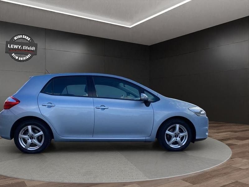 Gebraucht Toyota Auris Edition 99 PS (72 kW) 2012 Blau Limousine