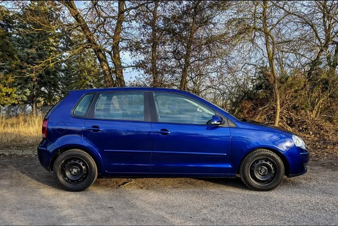 Gebraucht VW Polo 64 PS (47 kW) 2005 Blau Kleinwagen