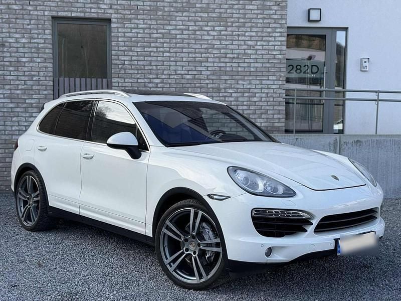 Weiß Gebraucht 2012 Porsche Cayenne SUV | 18.900 € (Superpreis) - Bild 1/4
