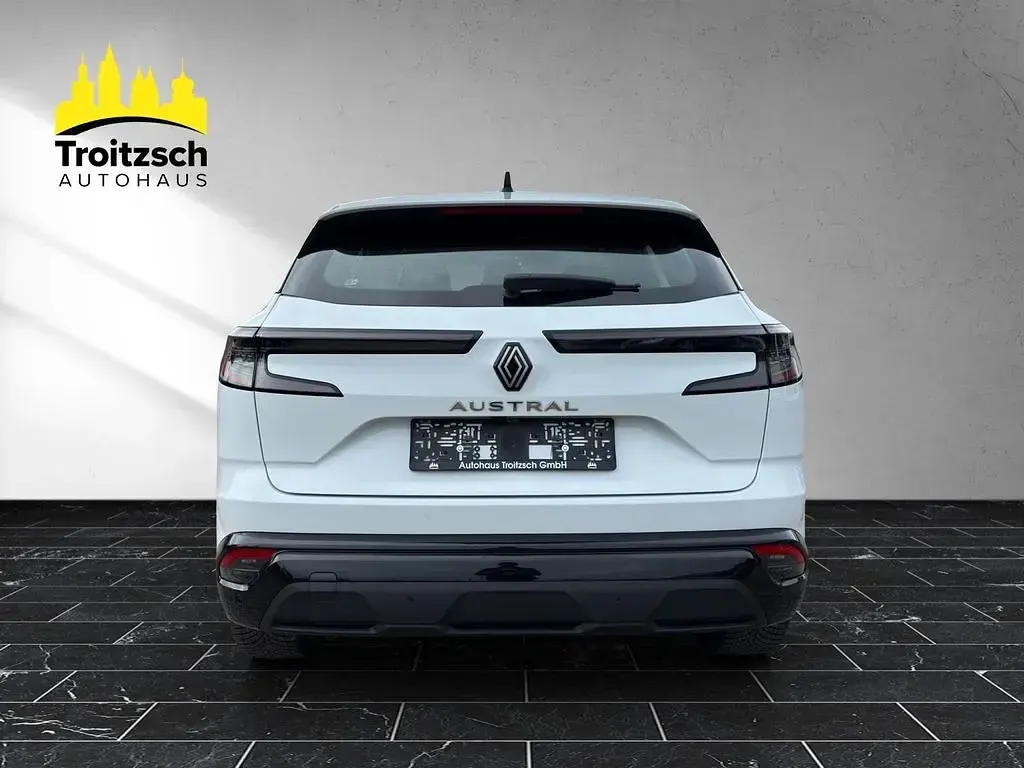 Gebraucht Renault Austral Equilibre 140 PS (102 kW) 2023 Weiß SUV