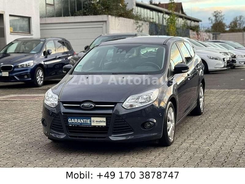 Grau Gebraucht 2013 Ford Focus Trend Kombi | 2.999 € (Superpreis) - Bild 1/4