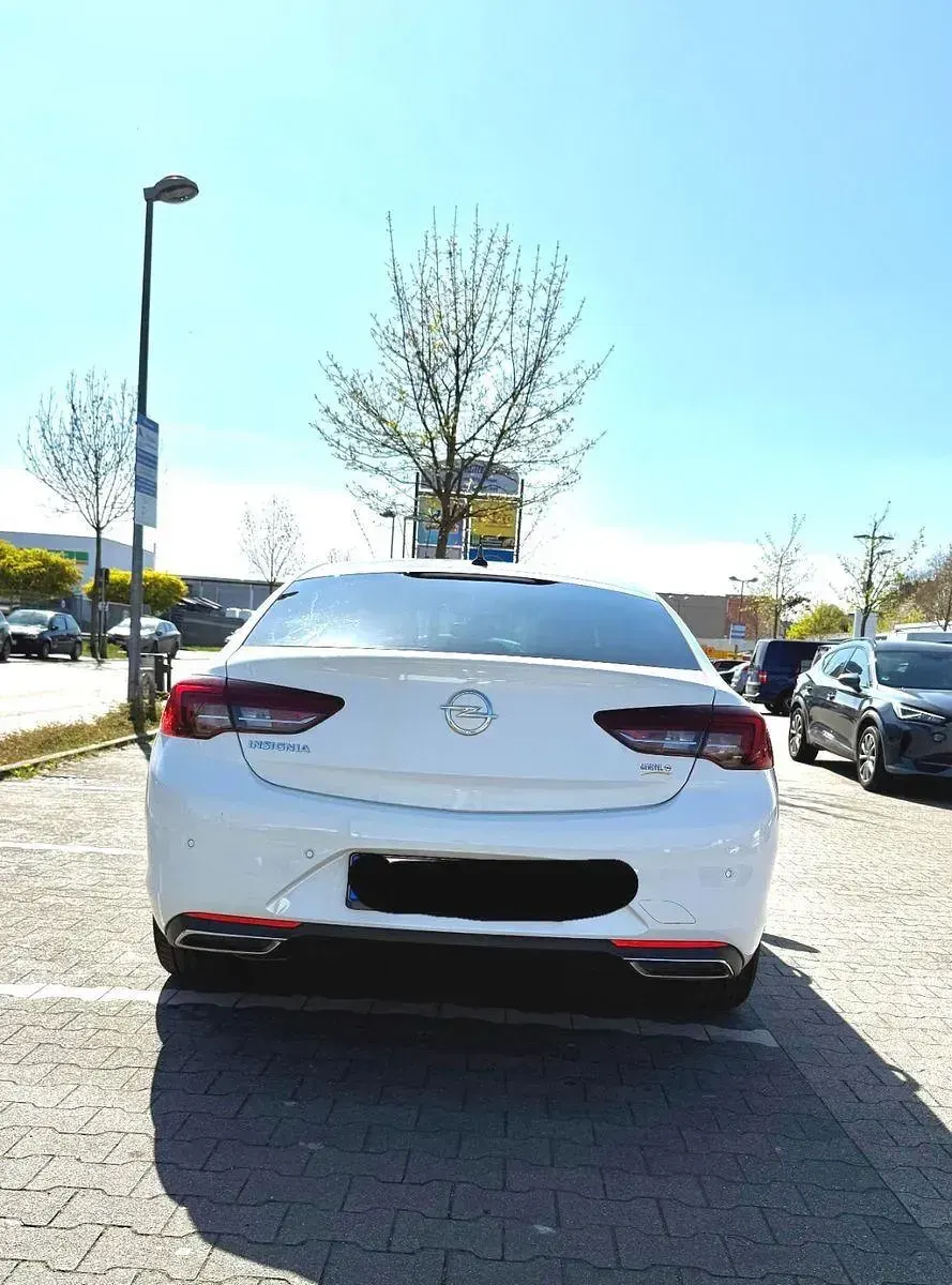 Gebraucht Opel Insignia Ultimate 174 PS (127 kW) 2022 Weiß Limousine