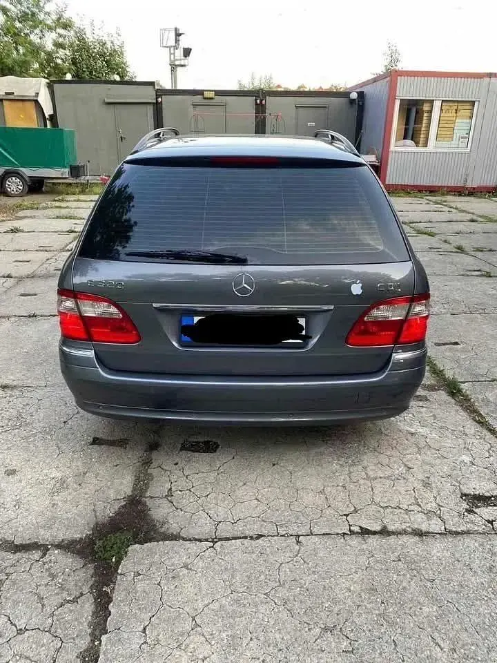Gebraucht Mercedes E320 Elegance 204 PS (150 kW) 2005 Grau Kombi