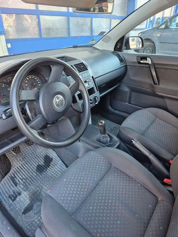 Gebraucht VW Polo Basis 64 PS (47 kW) 2003 Schwarz Limousine