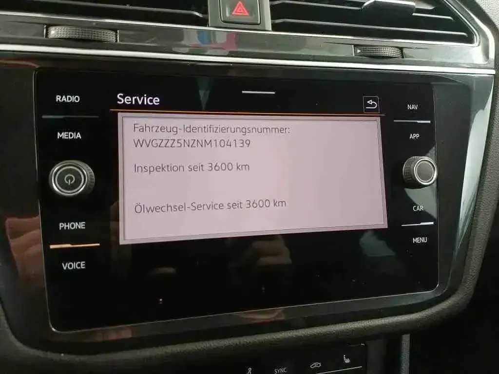 Gebraucht VW Tiguan Allspace R-line 150 PS (110 kW) 2022 Silber SUV
