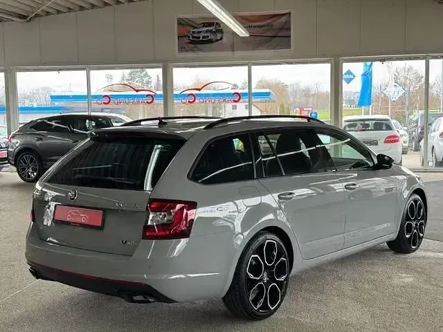 Gebraucht Skoda Octavia RS 184 PS (135 kW) 2020 Grau Limousine