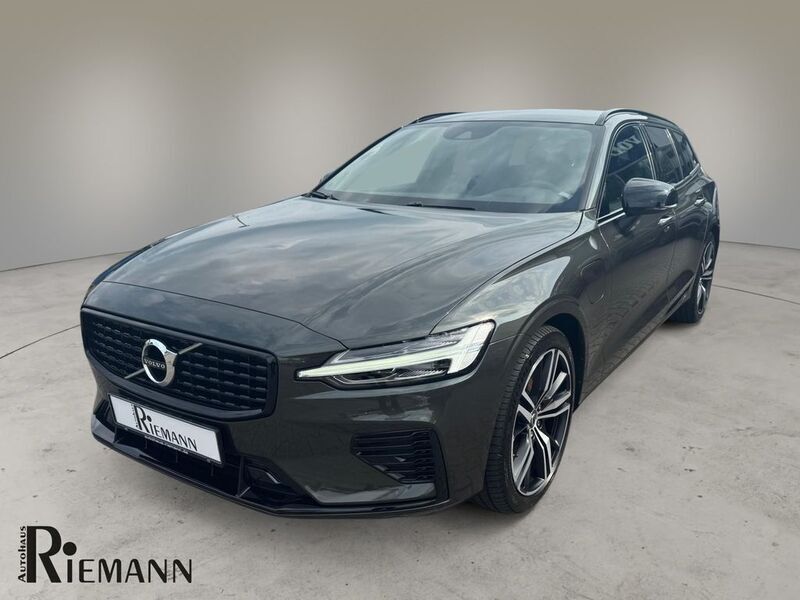 Grau Gebraucht 2022 Volvo V60 R-Design Kombi | 34.495 € (Superpreis) - Bild 1/4