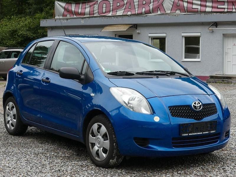 Blau Gebraucht 2007 Toyota Yaris Team Limousine | 2.790 € (Guter Preis) - Bild 1/4