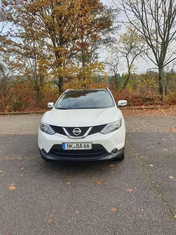 Weiß Gebraucht 2014 Nissan Qashqai Tekna SUV | 6.999 € (Superpreis) - Bild 1/4