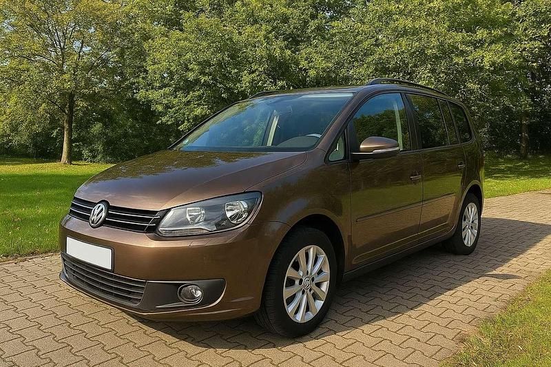 Braun Gebraucht 2013 VW Sharan Van / Kleinbus | 15.900 € (Teuer) - Bild 1/4
