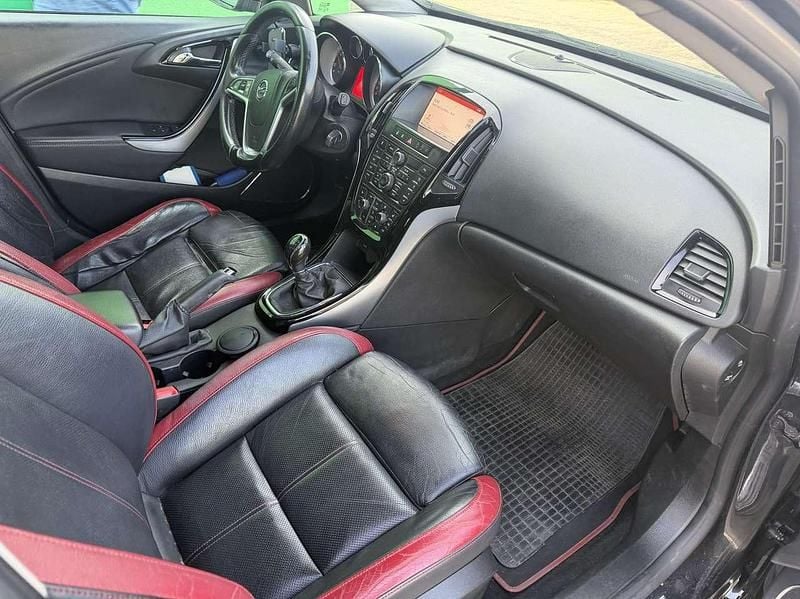 Gebraucht Opel Astra Eco 204 PS (150 kW) 2014 Grau Limousine