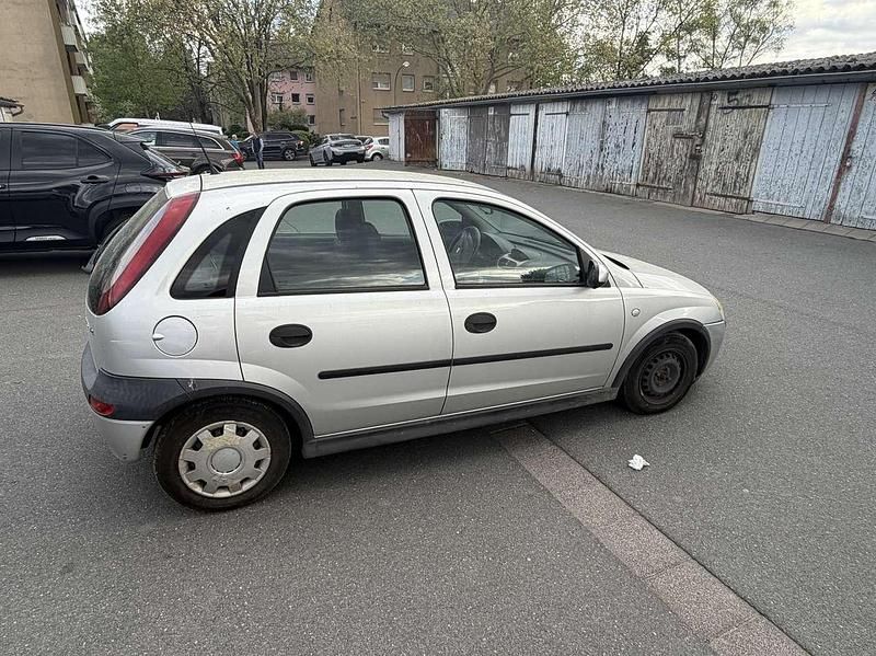 Gebraucht Opel Corsa 75 PS (55 kW) 2002 Silber Kleinwagen