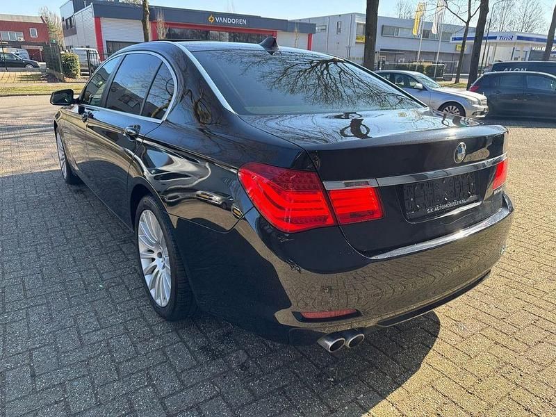 Gebraucht BMW 730L Executive 211 PS (155 kW) 2012 Schwarz Limousine