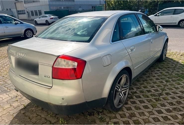 Gebraucht Audi A4 130 PS (95 kW) 2001 Silber Limousine