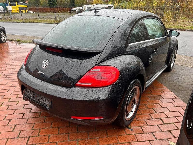 Gebraucht VW Beetle Cup 105 PS (77 kW) 2015 Schwarz Kleinwagen