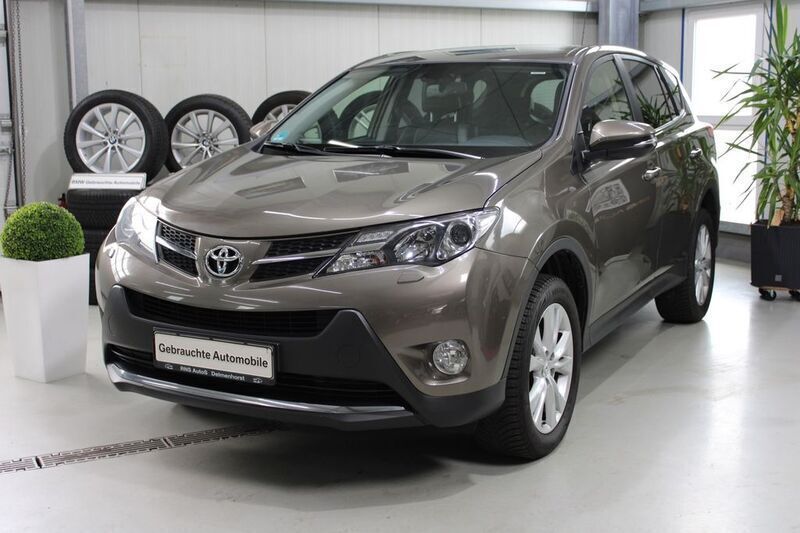 Grau Gebraucht 2014 Toyota RAV4 Edition SUV | 14.790 € (Etwas zu teuer) - Bild 1/4