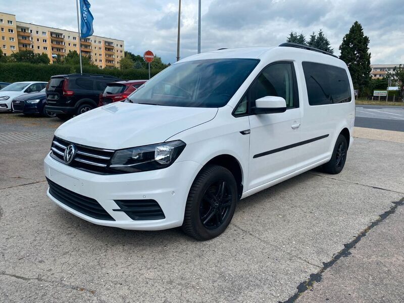 Weiß Gebraucht 2018 VW Caddy Maxi Trendline Van / Kleinbus | 18.980 € (Teuer) - Bild 1/4