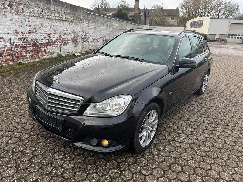 Gebraucht Mercedes C220 170 PS (125 kW) 2012 Schwarz Kombi