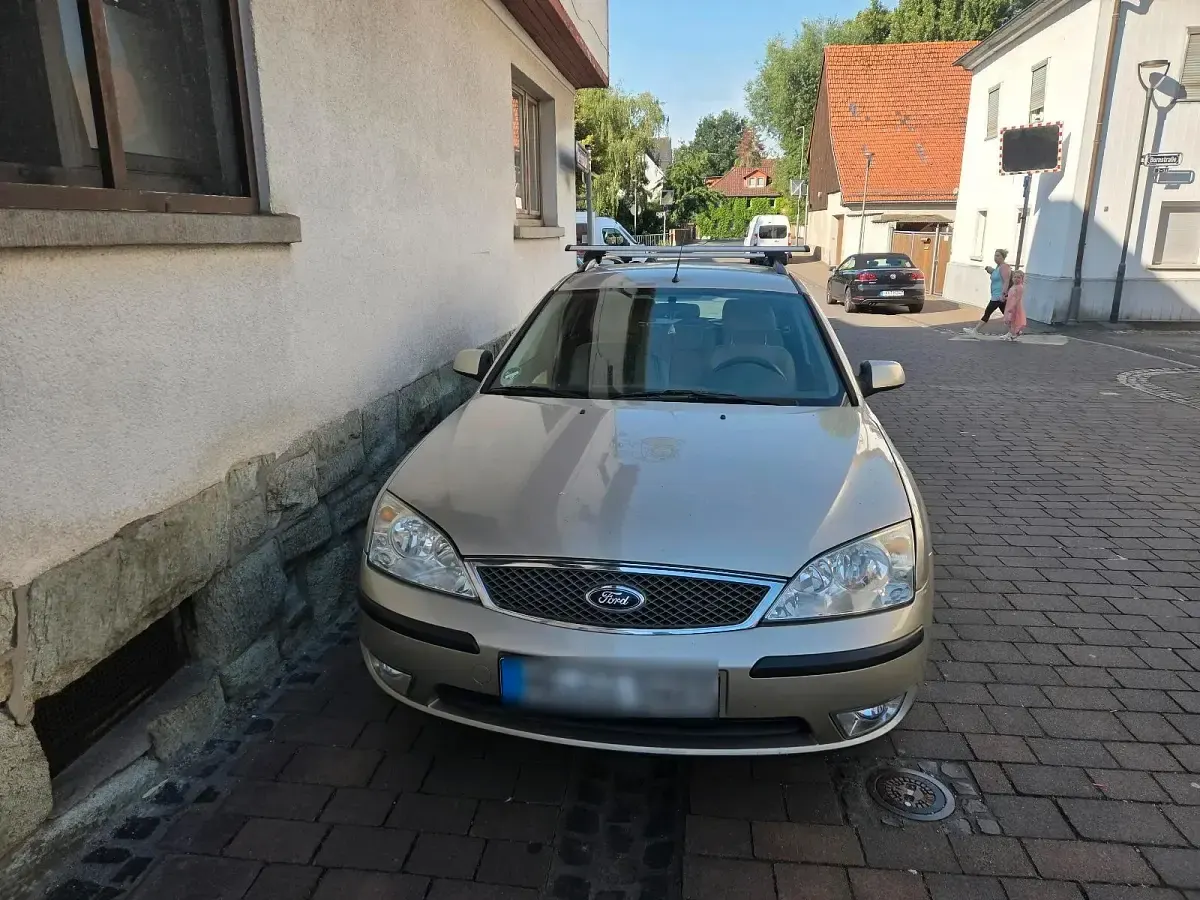 Gebraucht Ford Mondeo 145 PS (106 kW) 2004 Beige Kombi