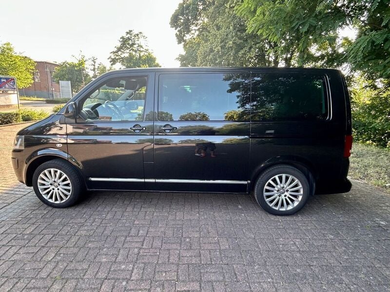 Schwarz Gebraucht 2010 VW T5 Van | 22.999 € - Bild 1/4