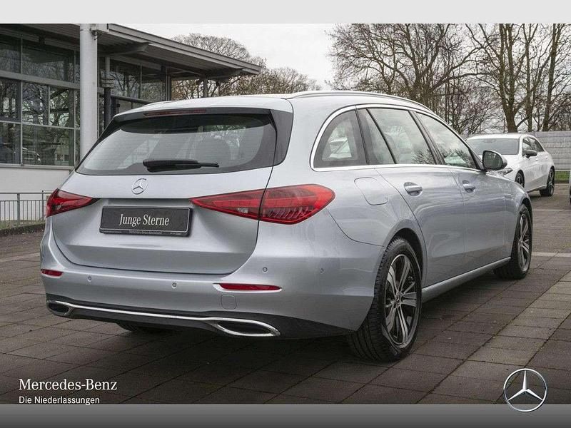 Gebraucht Mercedes C220 Avantgarde 200 PS (147 kW) 2024 Hightechsilber Kombi