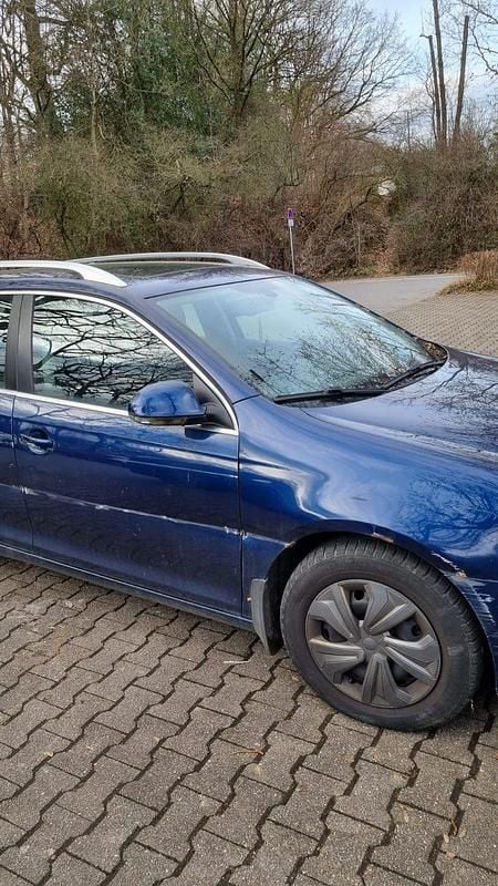 Gebraucht VW Golf VI 105 PS (77 kW) 2011 Blau Kleinwagen