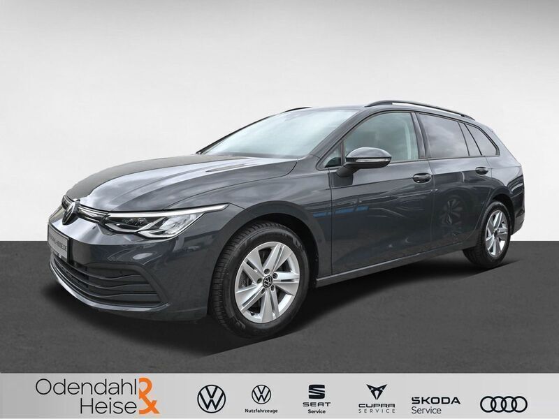 Polsterfarbe: schwarz Gebraucht 2022 VW Golf VIII Life Kombi | 19.480 € (Fairer Preis) - Bild 1/4