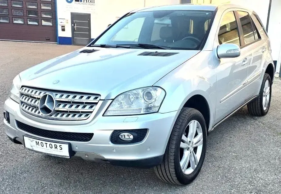 Gebraucht Mercedes ML320 224 PS (164 kW) 2005 Silber SUV