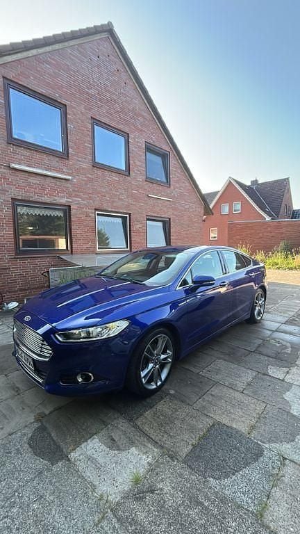 Blau Gebraucht 2015 Ford Fusion Titanium Limousine | 11.500 € - Bild 1/4