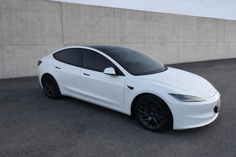 Gebraucht Tesla Model 3 208 kW (283 PS) 2024 Weiß Limousine