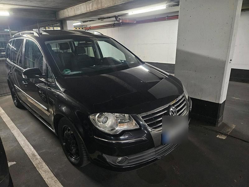 Schwarz Gebraucht 2007 VW Touran Van / Kleinbus | 2.550 € (Guter Preis) - Bild 1/4