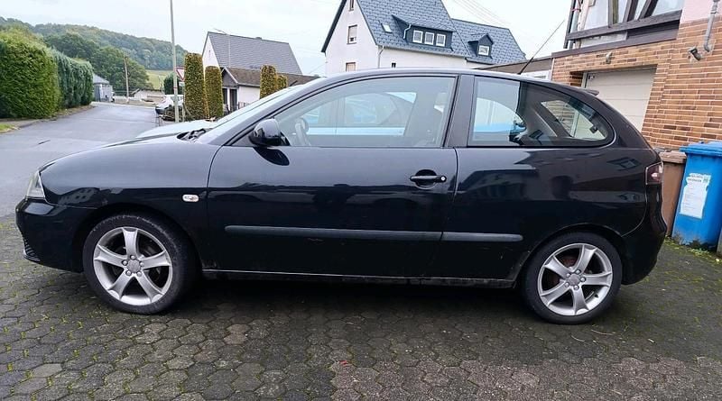 Schwarz Gebraucht 2006 Seat Ibiza Kleinwagen | 950 € (Superpreis) - Bild 1/4
