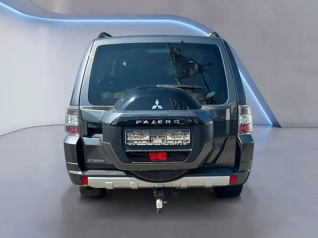 Gebraucht Mitsubishi Pajero Top 190 PS (139 kW) 2016 Grau SUV