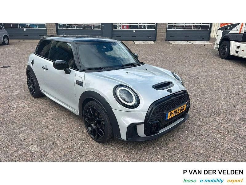Gebraucht Mini John Cooper Works 178 PS (130 kW) 2022 Weiß Kleinwagen