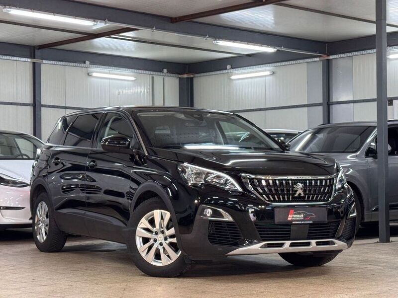 Schwarz Gebraucht 2020 Peugeot 5008 Business-Line Van / Kleinbus | 16.490 € (Fairer Preis) - Bild 1/4