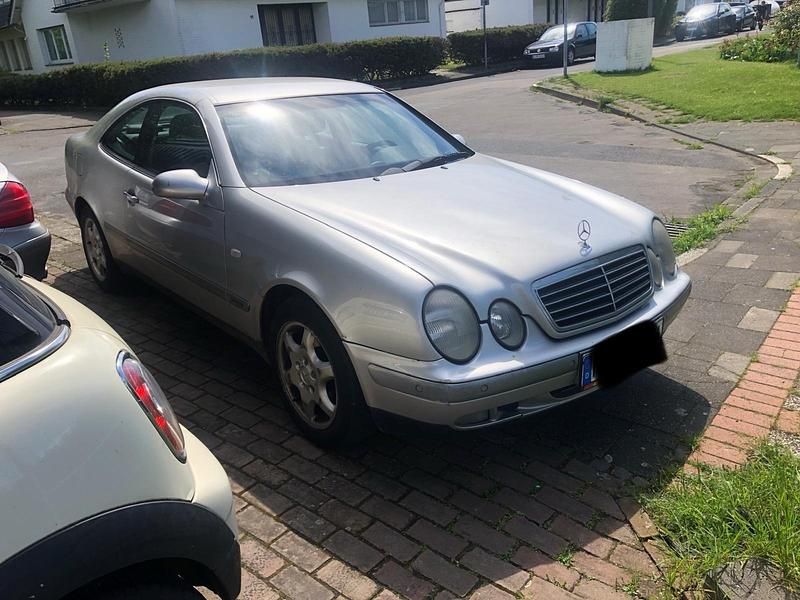 Silber Gebraucht 1998 Mercedes CLK320 Coupé | 1.400 € (Superpreis) - Bild 1/4