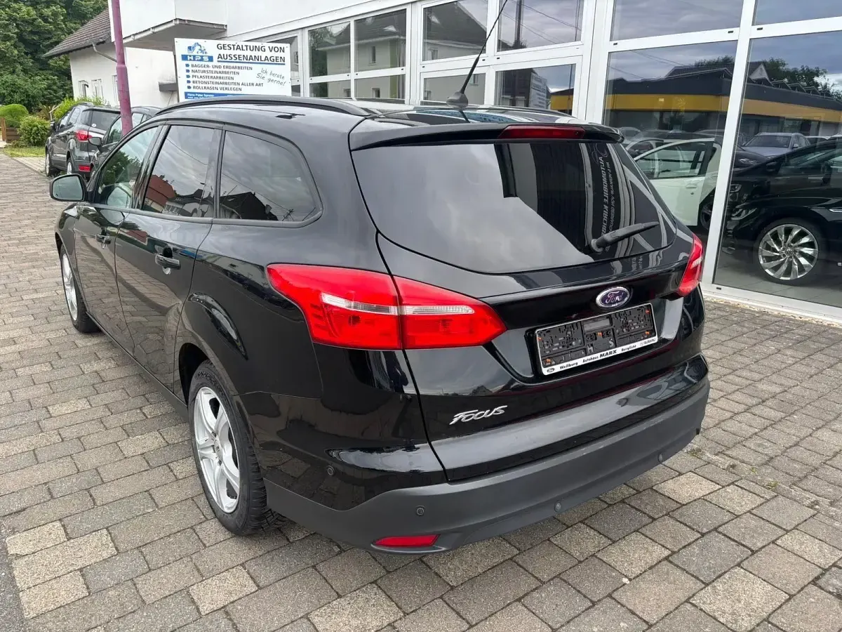Gebraucht Ford Focus Business Edition 120 PS (88 kW) 2017 Schwarz Kombi