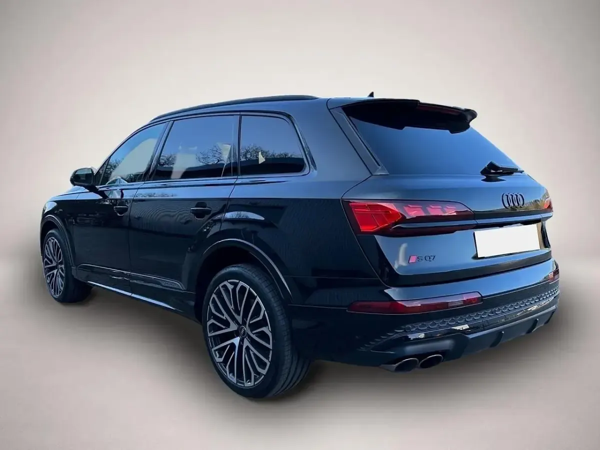 Gebraucht Audi SQ7 Design 506 PS (372 kW) 2024 Manufacturer SUV