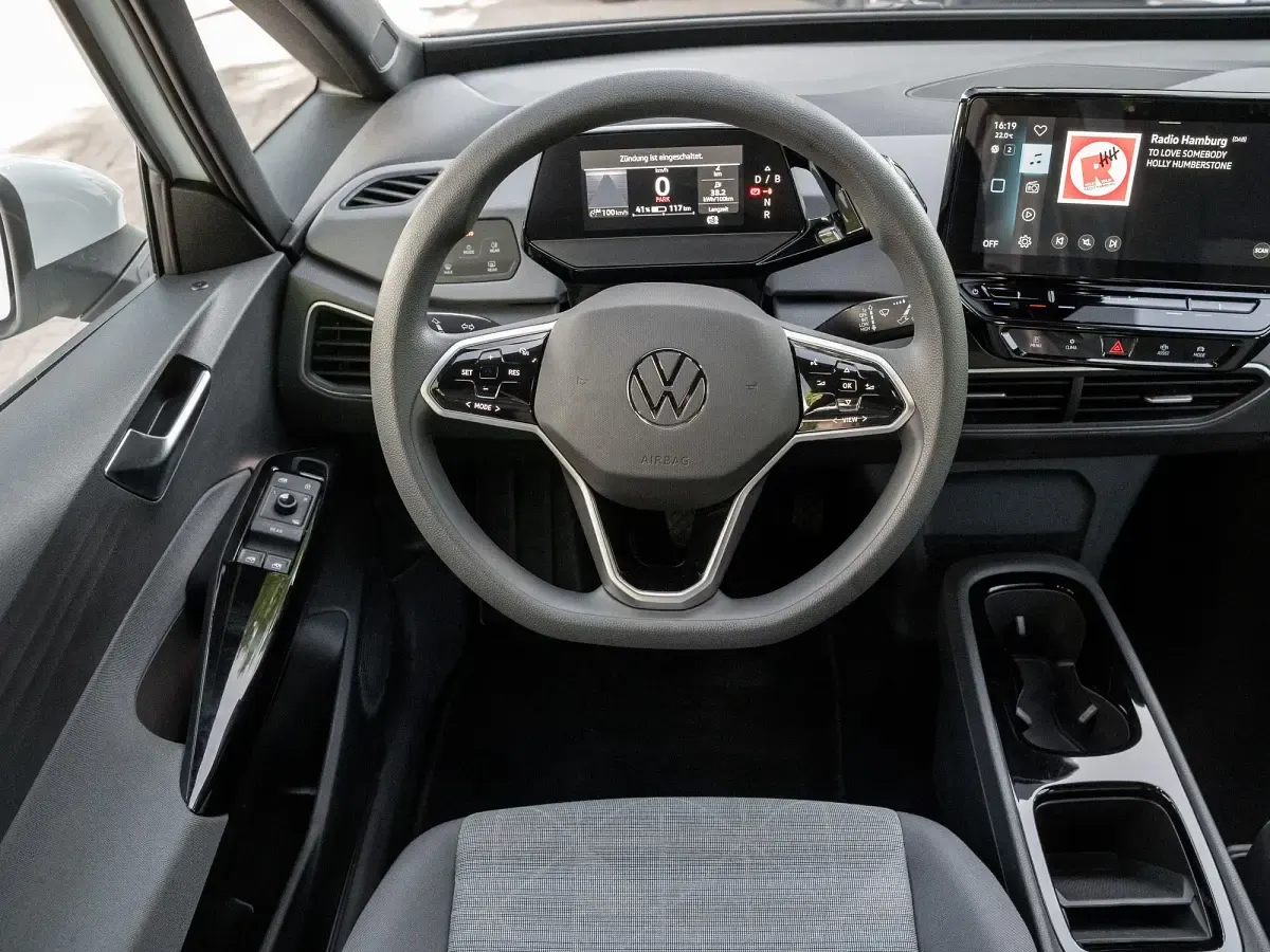 Gebraucht VW ID.3 Pro Performance 150 kW (204 PS) 2023 Schwarz Kleinwagen