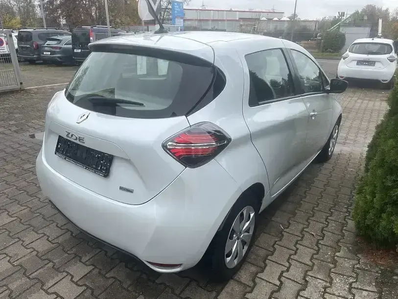 Gebraucht Renault Zoe Life 80 kW (109 PS) 2020 Quarzweiß metallic Kleinwagen