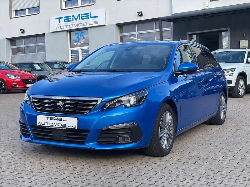 Blau Gebraucht 2021 Peugeot 308 Allure Kombi | 16.499 € (Guter Preis) - Bild 1/4