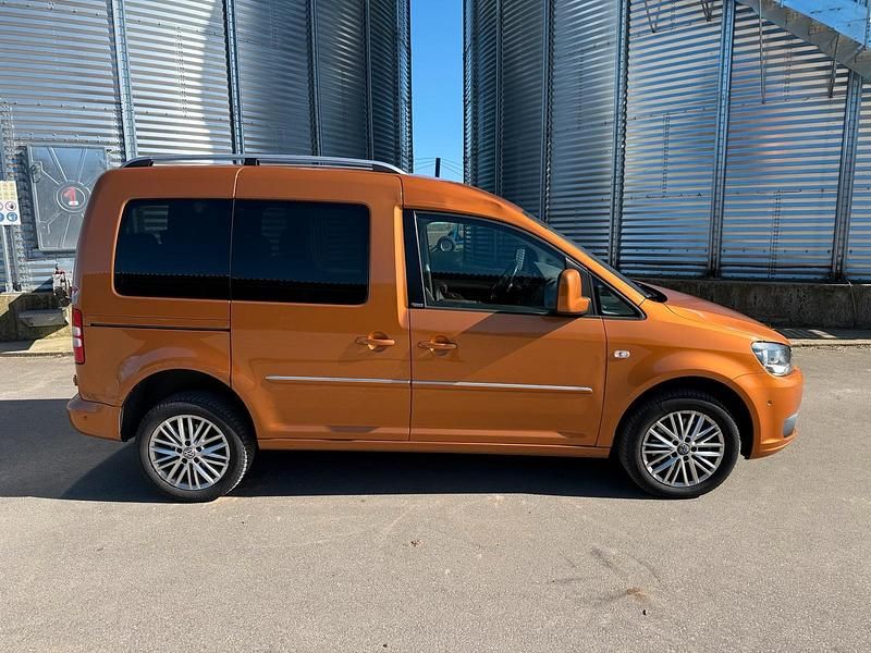 Gebraucht VW Caddy Trendline 140 PS (102 kW) 2014 Orange Van / Kleinbus